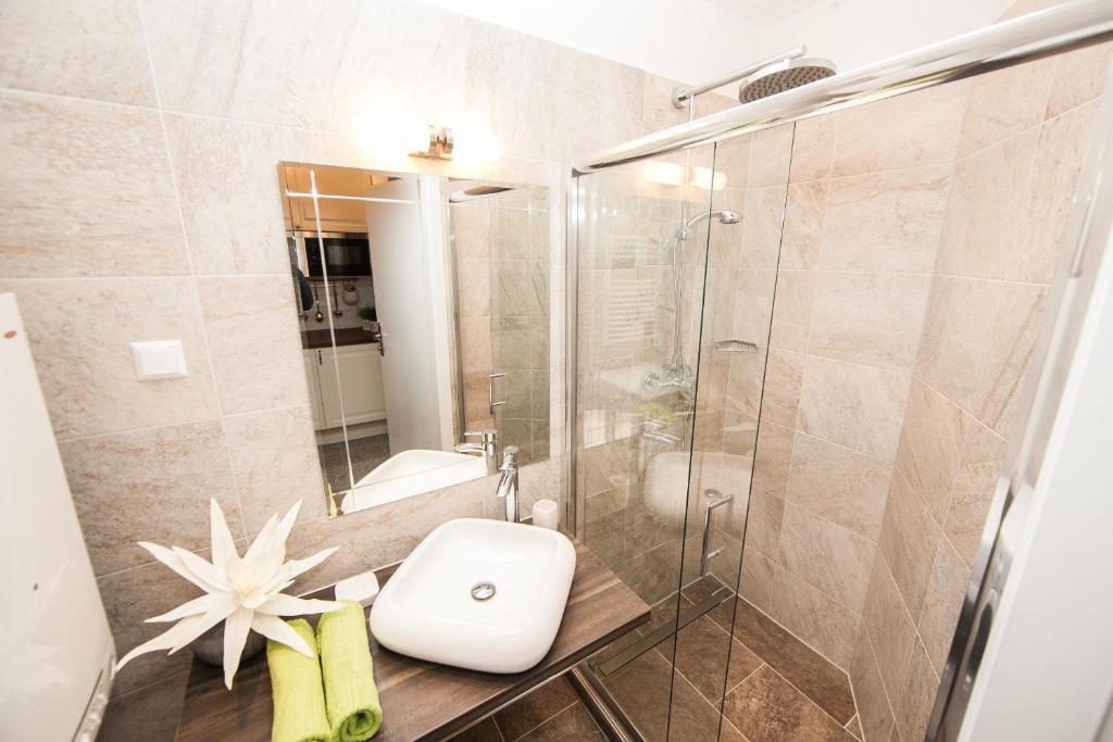Traditional Apartments Vienna Tav - Entire Εξωτερικό φωτογραφία